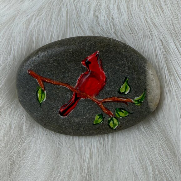 Hand Painted Cardinal Stone Brooch Oval 1" X 1.25" - Picture 1 of 3